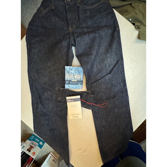 Naked and Famous - Picture 1 of 5